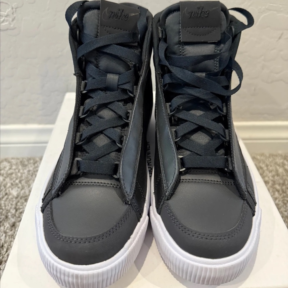 Nike blazer mid victory size 7.5 women’s